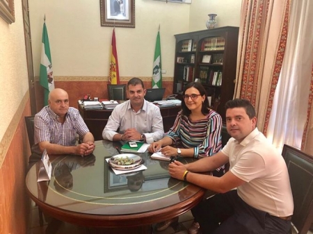 La Delegada de Agricultura, Maria José Martín ha visitado Algarinejo (JUNTA)