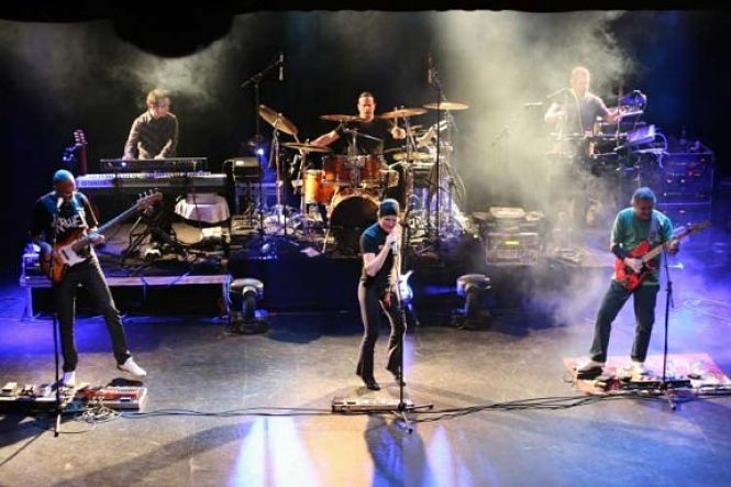 Apache en plena actuación (AYTO. ALMUÑÉCAR)