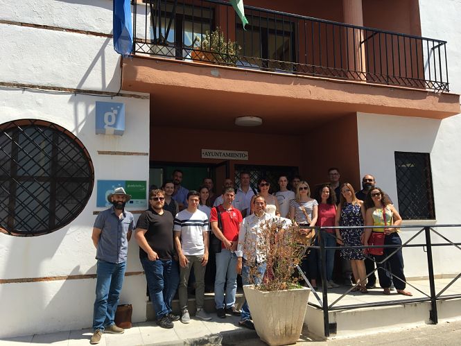 Socio del proyecto europeo `Esmartcity` durante la visita (DIPGRA)