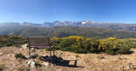 Uno de los bancos de Güejar Sierra (AYTO. GÜEJAR SIERRA)