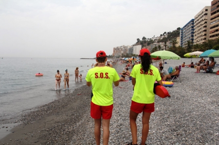 Socorristas de la Playa de Almuñécar (AYTO. ALMUÑÉCAR)