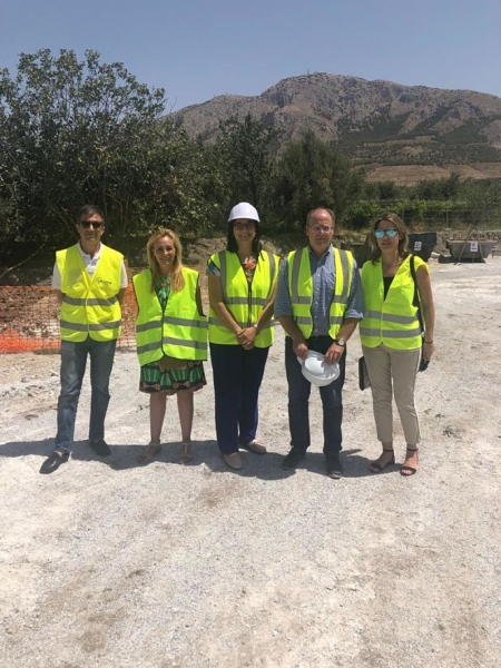 La Delegada de Agricultura, Maria José Martín, ha visitado las obras de la Edar de Zújar (JUNTA)