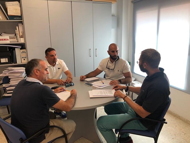 Reunión entre Ayuntamiento de Almuñécar y Costas (AYTO. ALMUÑÉCAR)