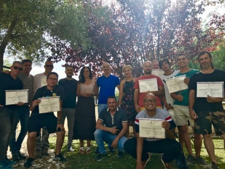 La concejala de Empleo de Cúllar Vega junto con los participantes en el taller (AYTO. CÚLLAR VEGA)