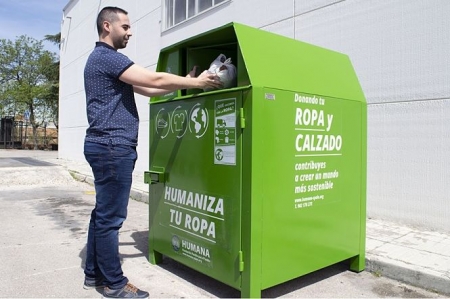 Contenedor para reciclar ropa (FUNDACIÓN HUMANA) 