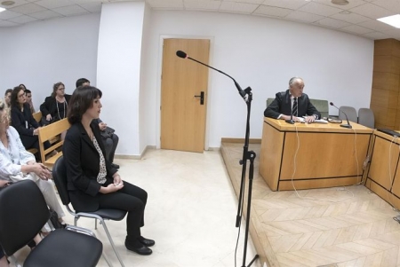 Juana Rivas en la,sala de juicio 