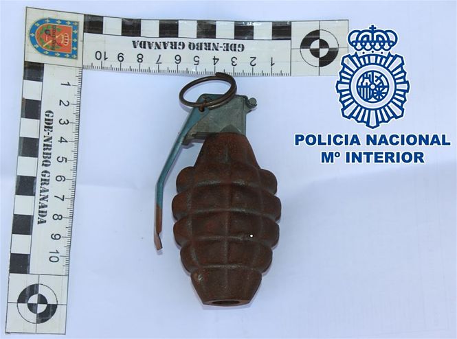 Granada que fue enviada a correos (POLICÍA NACIONAL) 