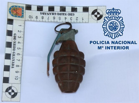 Granada que fue enviada a correos (POLICÍA NACIONAL) 