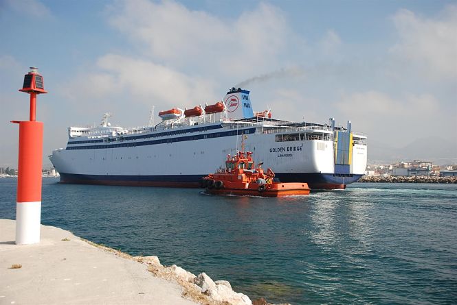 Buque Golden Bridge (PUERTO DE MOTRIL)