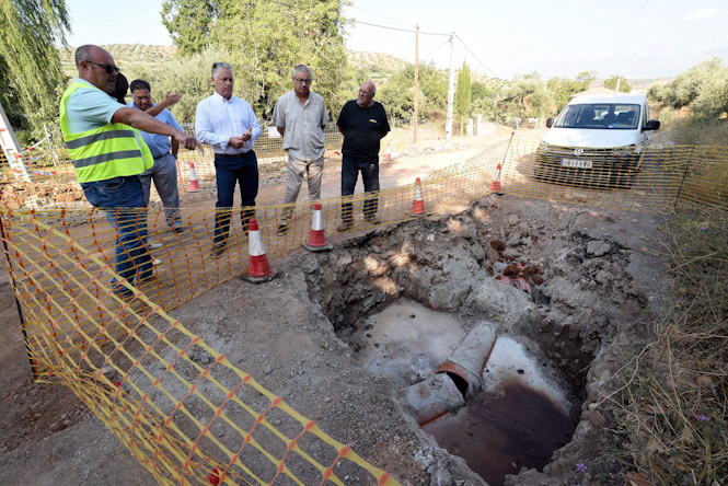 El Diputado de Obras Públicas ha visitado las obras de Nívar (R. MARTÍNEZ / DIPGRA)