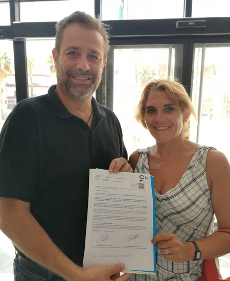 Representantes de CS Salobreña han presentado la solicitud de pleno extraordinario (CS SALOBREÑA) Ci