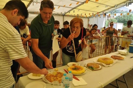 Monachil celebró un concurso de tortillas (AYTO. MONACHIL) 