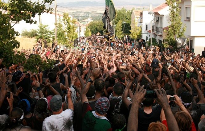 Los bastetanos han impedido que el Cascamorras se lleve la Virgen de la Piedad (AYTO. BAZA)