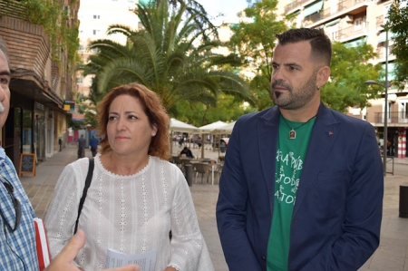 Mari Carmen Pérez y Jesús Fernández han presentado el Plan de acción (IU) 