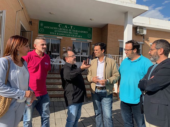 El Grupo Municipal socialista se ha reunido con la gremial del Taxi (PSOE)