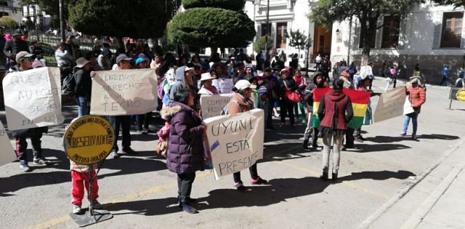 Manifestantes en Uyuni (EL POTOSI)