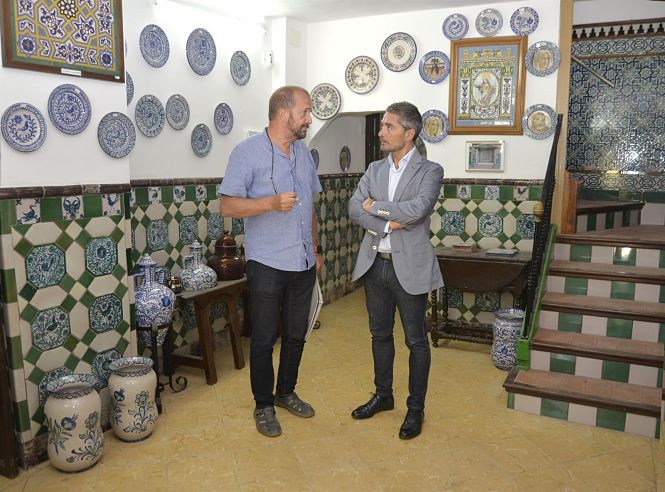 Manuel Olivares ha visitado la Fundación Fajalauza (AYTO. GRANADA)