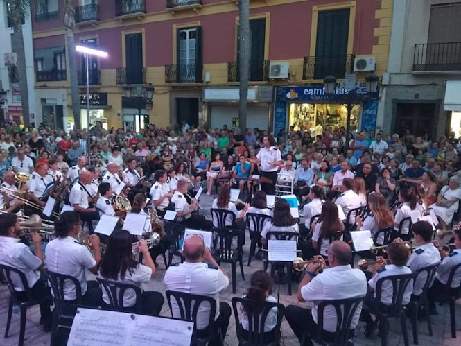 La Banda Municipal de Música de Almuñécar durante un concierto (AYTO. ALMUÑÉCAR) 