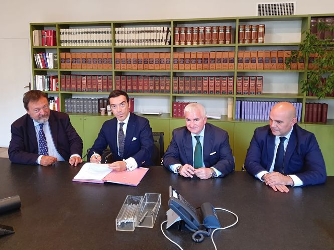 Firma del Convenio entre OnTech-INBB-CubeLabs (ONGRANADA)