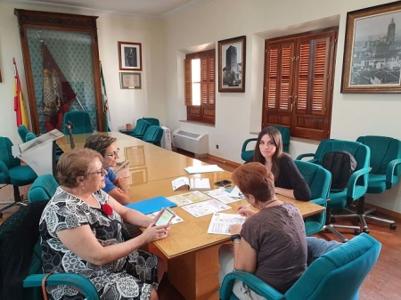 Reunión con asociaciones de Guadix (AYTO. GUADIX) Reunión con asociaciones de Guadix (AYTO. GUADIX)