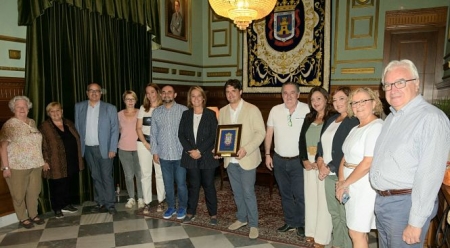 Reconocimiento del Ayuntamietno de Motril a Juan Carlos Garvayo /AYTO. MOTRIL)