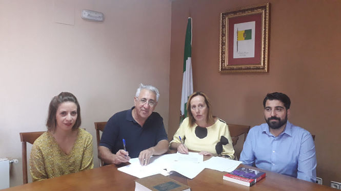 Firma del convenio entre CCOO y AYuntamiento de Láchar (CCOO)