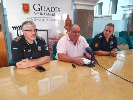 Antonio Valverde, Concejal de seguridad ciudadana y movilidad ha presentado la actividad (AYTO. GUADIX)
