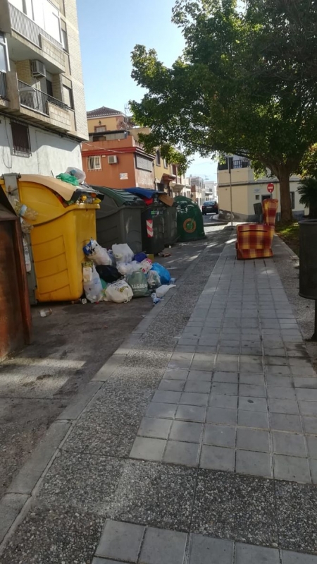 Residuos sin recoger en Motril (PSOE MOTRIL)