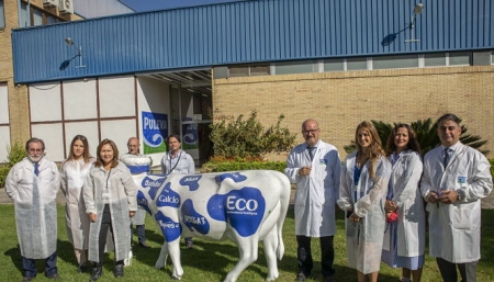 La Delegada de Empleo, Virginia Fernández ha visitado Puleva (J.M. GRIMALDI)