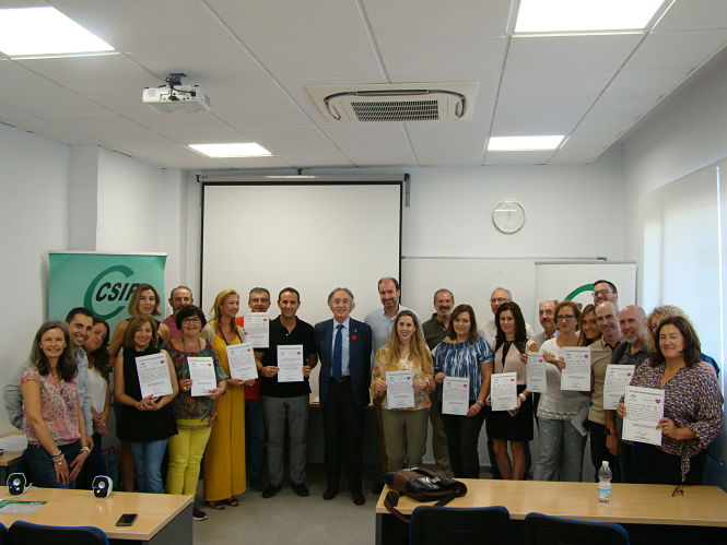 Entrega de las acreditaciones a CSIF (JUNTA) 