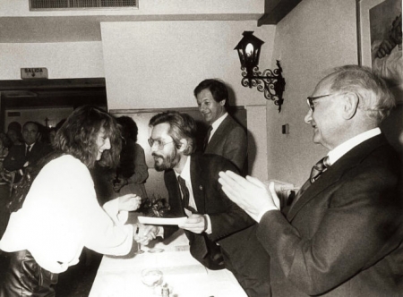 Entrega de diplomas en los años 70 (IML) Entrega de diplomas en los años 70 (IML)