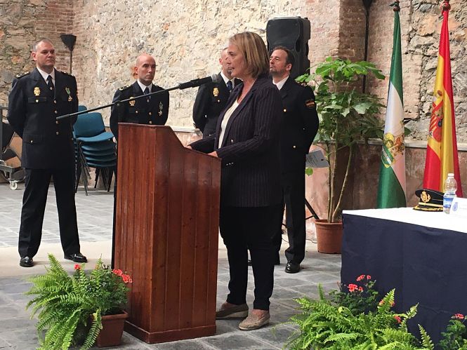 Luisa García Chamorro durante la celebración de los actos del patrón de la Policía (AYTO. MOTRIL)