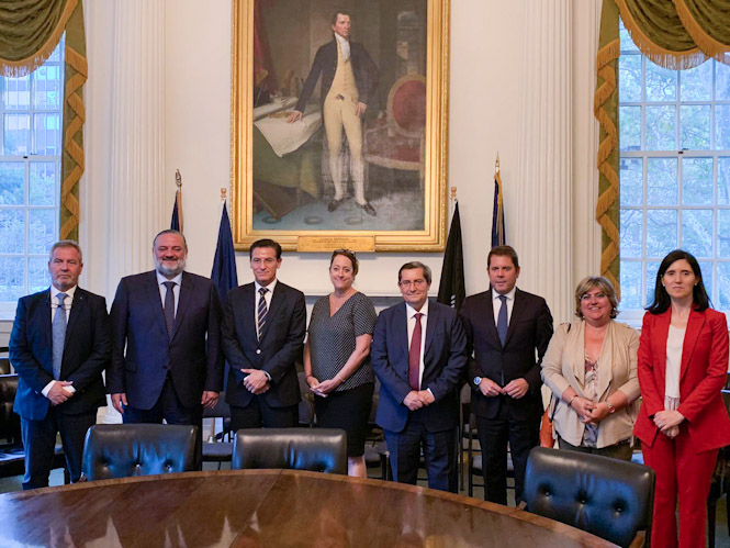 Delegación granadina con la Teniente Alcalde del Ayuntamiento de Nueva York Laura Anglin (CÁMARA GRANADA) 
