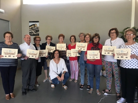 Mayores que participan en estos talleres en el centro Guadalinfo de Montefrío (AYTO. MONTEFRIO)
