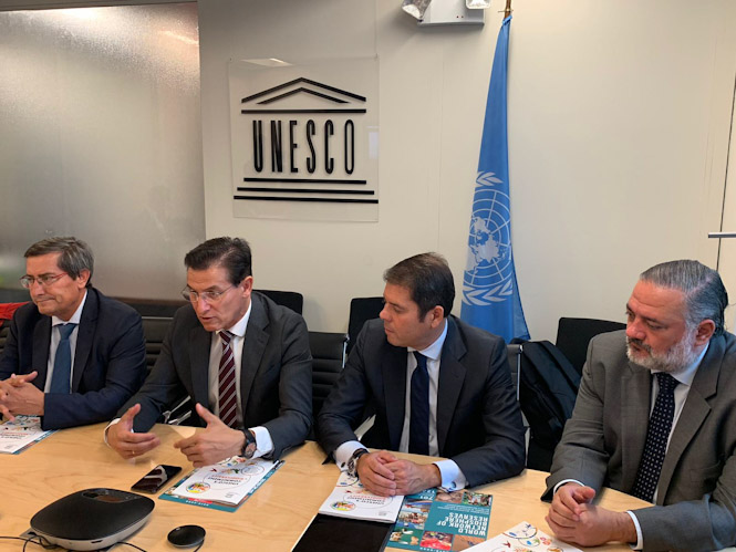 La Delegación granadina durante la reunión con la Unesco (CÁMARA GRANADA)