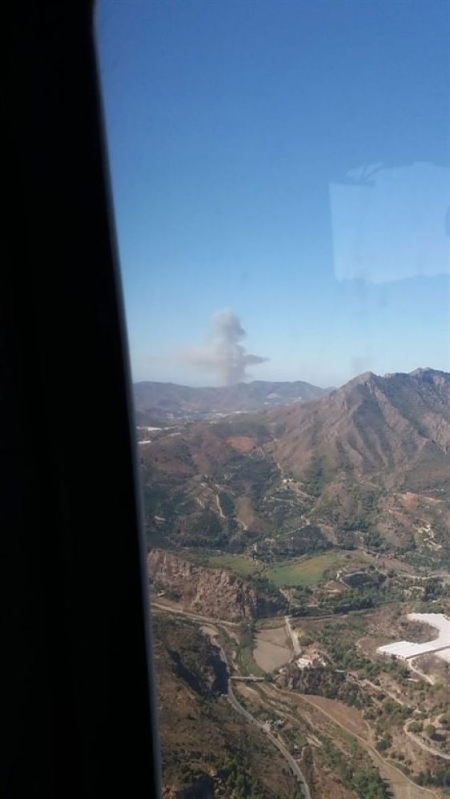 Columna de humo producida por el Incendio (INFOCA) 