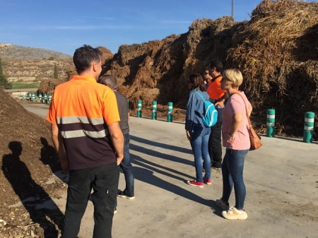 Inma Omiste ha visitado la planta de residuos vegetales de Motril (IU-EQUO) 