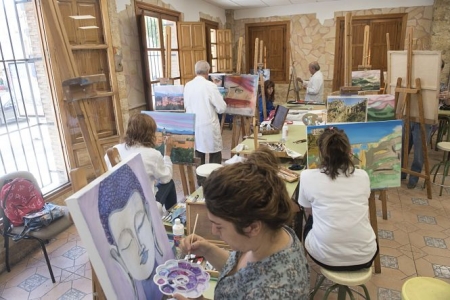 Taller de pintura organizado por el Ayuntamiento de Armilla (AYTO. ARMILLA)