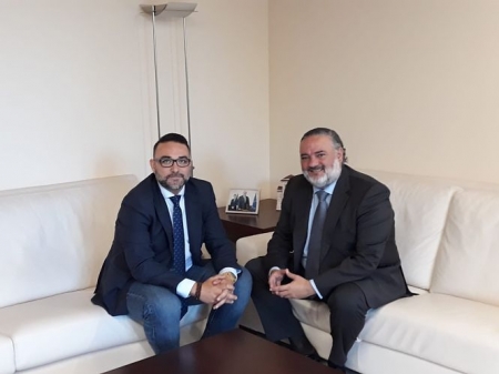 El Delegadod el gobierno, Pablo García se ha reunido con el alcalde Vegas del Genil, Leandro Martín (AYTO. VEGAS DEL GENIL)