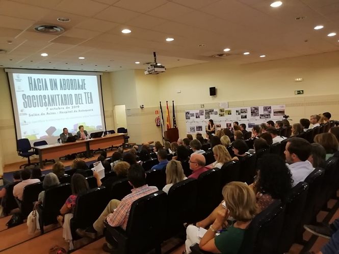 Inauguración Jornadas Abordaje Sociosanitario del TEA con el subdirector de Asistencia Sanitaria del SAS, Higinio Flores y la directora gerente de la EASP, Blanca Fernández-Capel (EASP)