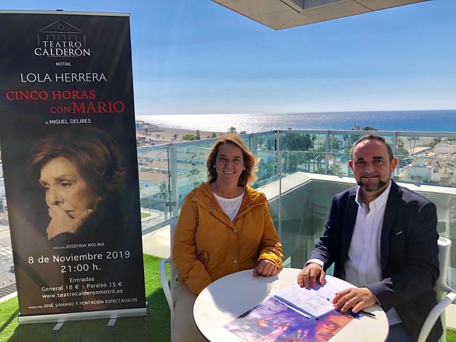 Luisa García CHamorro y Miguel Ángel Muñoz han presentado la programación cultural (AYTO. MOTRIL)