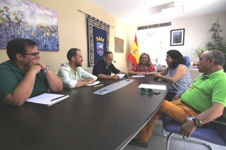 Reunión del Grupo Municipal del PP de Almuñécar en el despacho de alcaldía (PP ALMUÑÉCAR) 