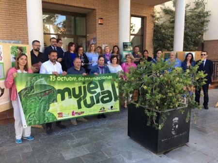 Lectura del manifiesto por la mujer rural (AYTO. VEGAS DEL GENIL) 