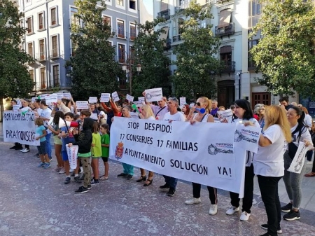 Concentración de los conserjes escolares (CGT) 