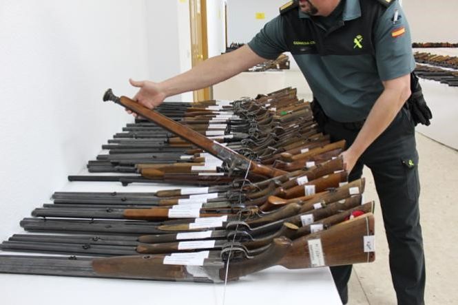 Armas que serán subastadas (GUARDIA CIVIL)