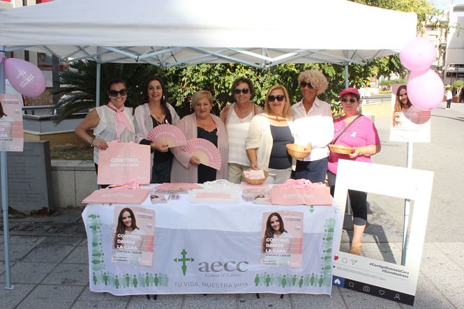 Stand de la AECC en Motril (PSOE MOTRIL)