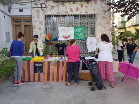 Stand instalado por la ONG (LANJARÓN MIRA AL MUNDO)