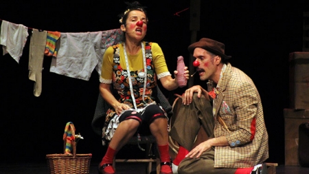 Actuación de Basu y Nasi (TEATRO DE HUMOR DE SANTA FE) Actuación de Basu y Nasi (TEATRO DE HUMOR DE SANTA FE)