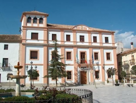 Fachada del Ayuntamiento de Baza (IU BAZA) 