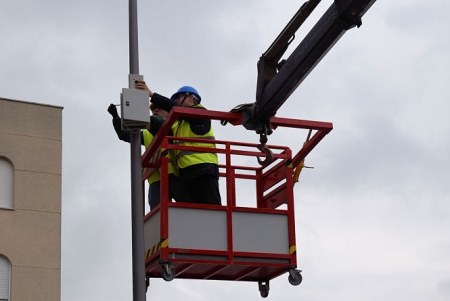 Instalación de la cámara de control de tráfico (AYTO. ALBOLOTE)